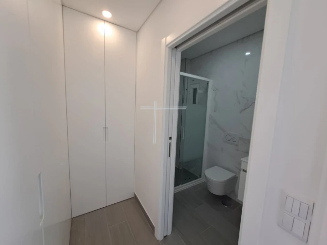 Moradia T4 para Venda em Corroios Foto 11