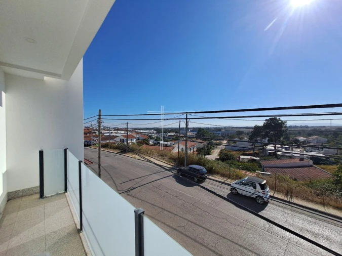 Moradia T4 para Venda em Corroios Foto 14