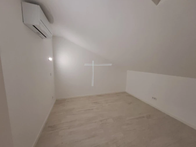 Moradia T4 para Venda em Corroios Foto 17