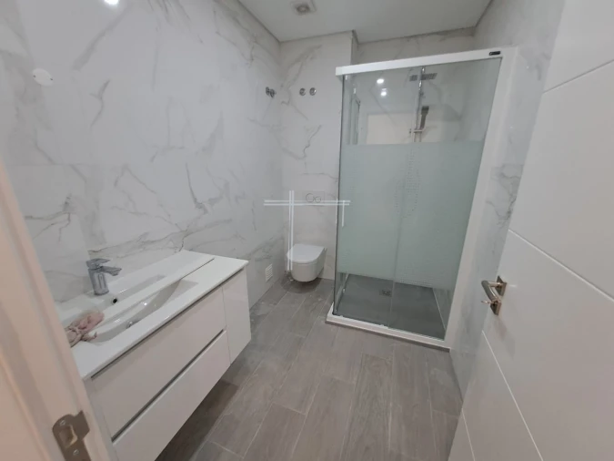 Moradia T4 para Venda em Corroios Foto 18