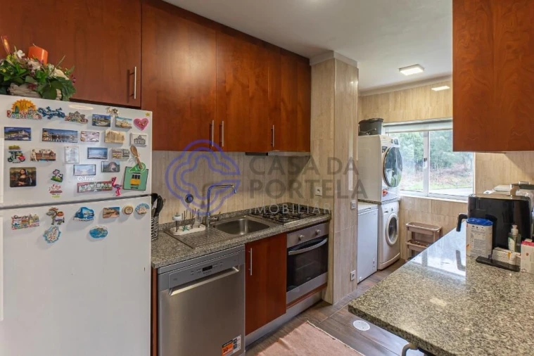 Apartamento T2 para Venda em Fânzeres e São Pedro da Cova Foto 5