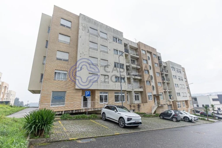 Apartamento T2 para Venda em Fânzeres e São Pedro da Cova Foto 1