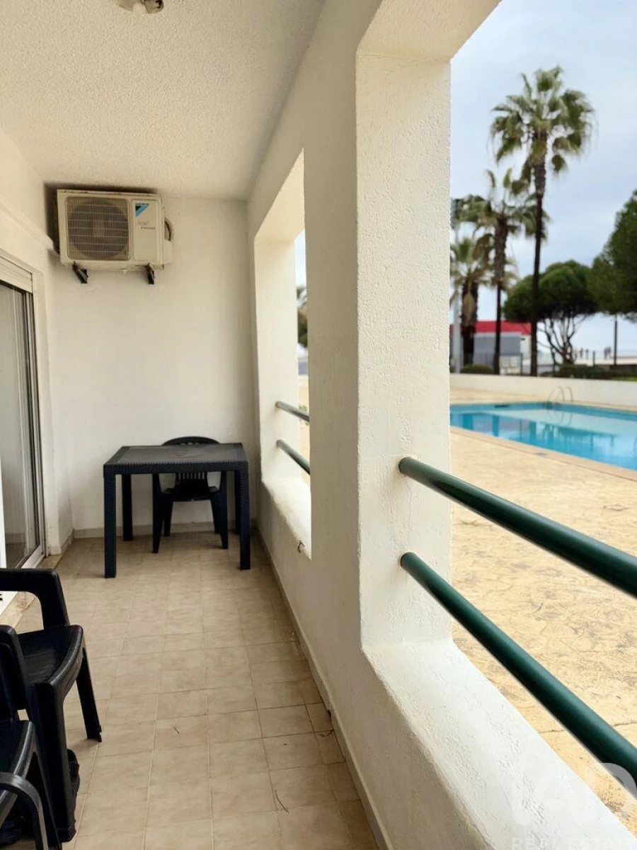 Apartamento T2 para Venda em Quarteira Foto 7