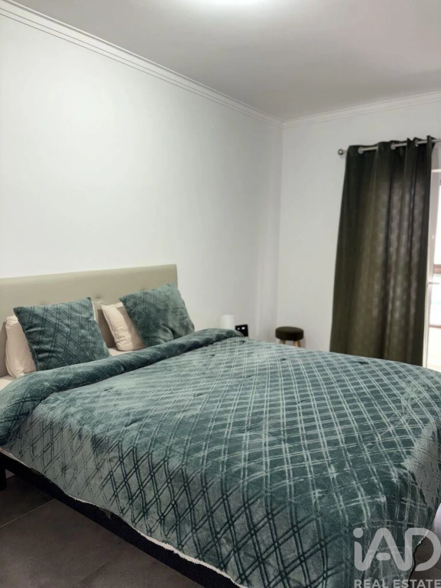 Apartamento T2 para Venda em Quarteira Foto 6