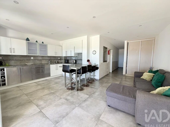 Apartamento T2 para Venda em Quarteira Foto 11