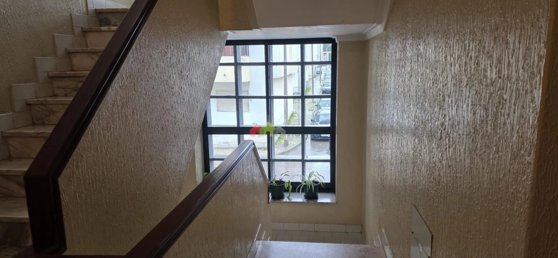 Apartamento T2 para Venda em Baixa da Banheira e Vale da Amoreira Foto 2