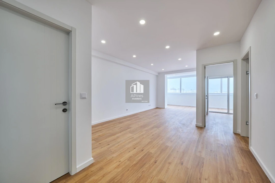 Apartamento T2 para Venda em Costa da Caparica Foto 7