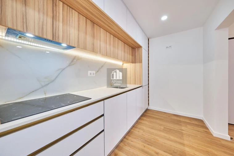 Apartamento T2 para Venda em Costa da Caparica Foto 13