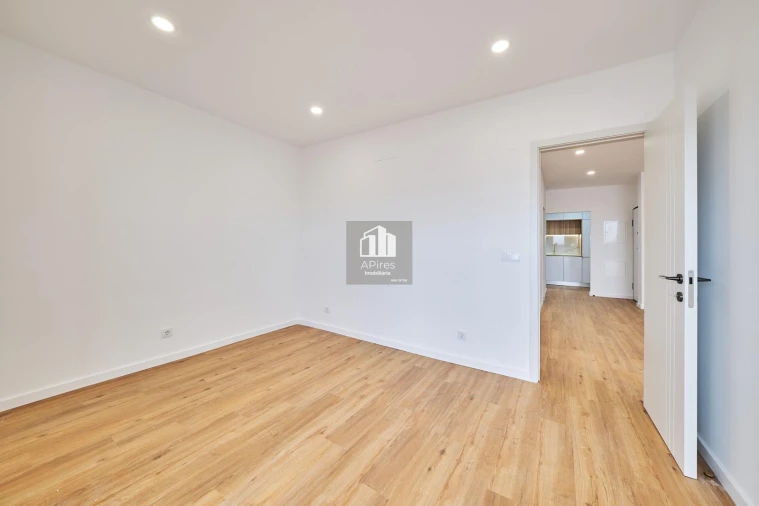 Apartamento T2 para Venda em Costa da Caparica Foto 10