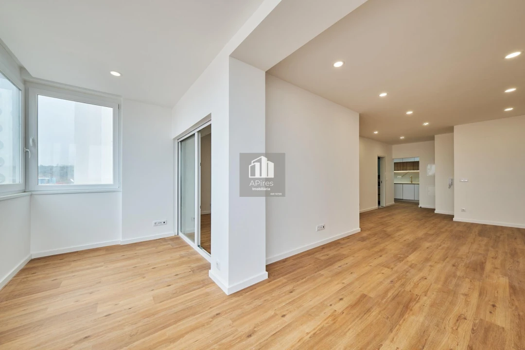 Apartamento T2 para Venda em Costa da Caparica Foto 5