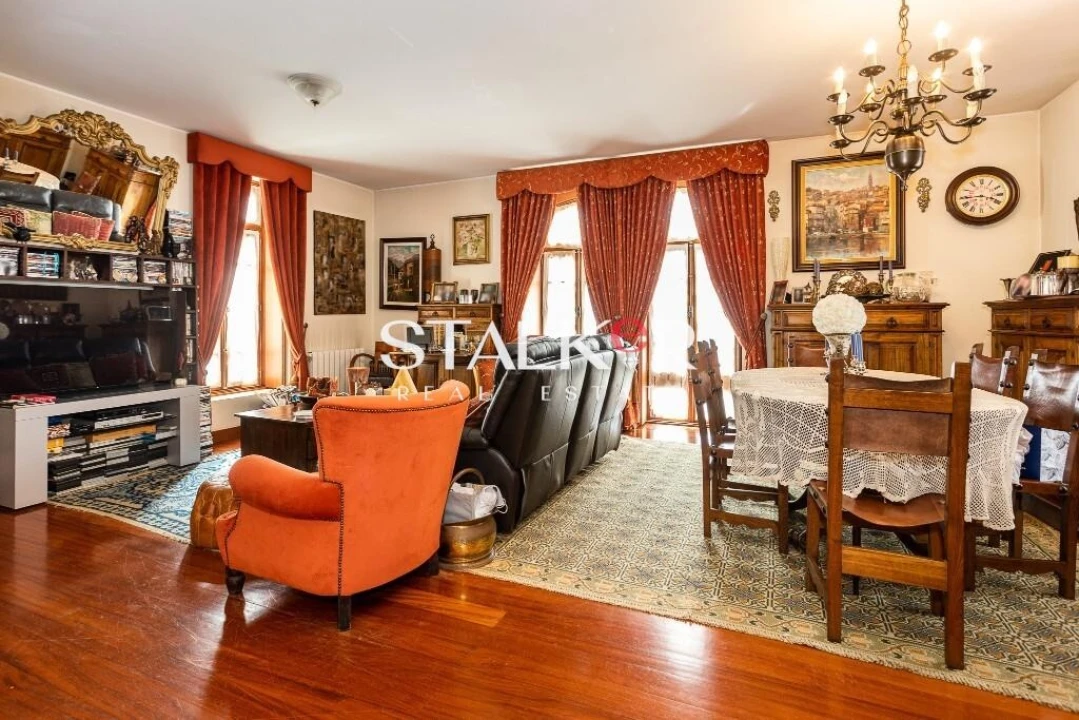 Moradia T4 para Venda em Espinho Foto 8