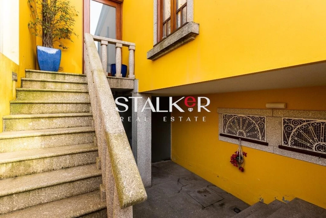 Moradia T4 para Venda em Espinho Foto 36