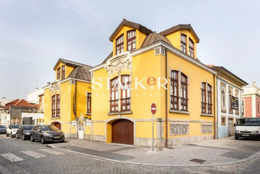 Moradia T4 para Venda em Espinho Foto 1