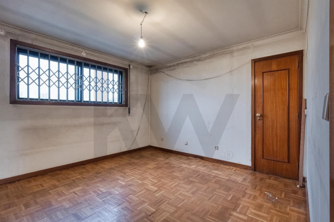 Apartamento T5 para Venda em Paranhos Foto 35