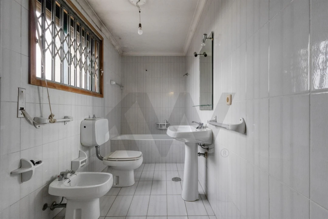 Apartamento T5 para Venda em Paranhos Foto 34