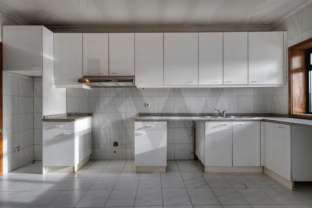 Apartamento T5 para Venda em Paranhos Foto 15