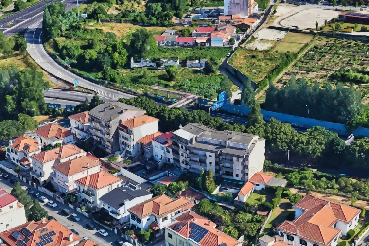 Apartamento T5 para Venda em Paranhos Foto 49