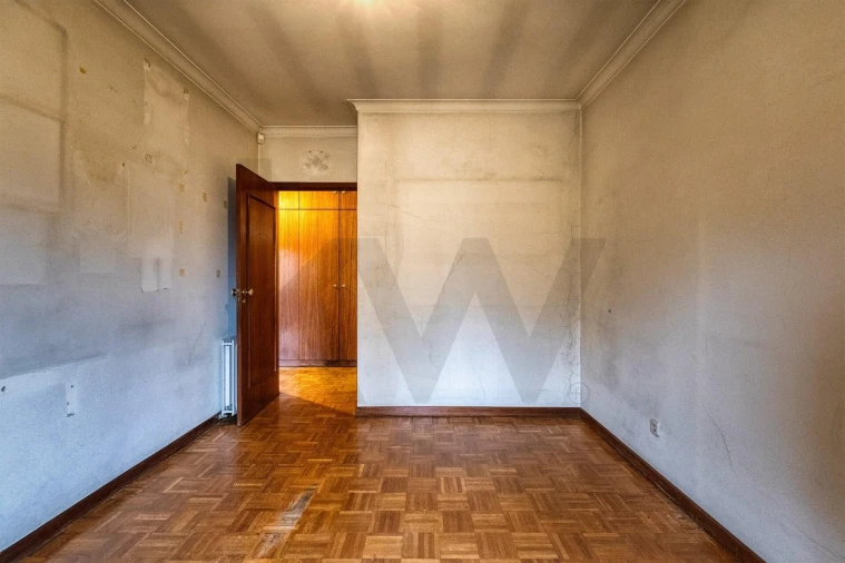 Apartamento T5 para Venda em Paranhos Foto 23