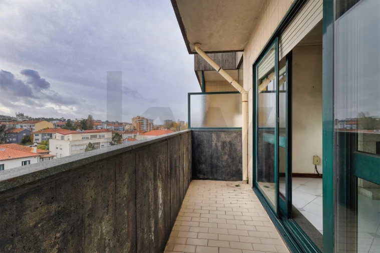 Apartamento T5 para Venda em Paranhos Foto 11