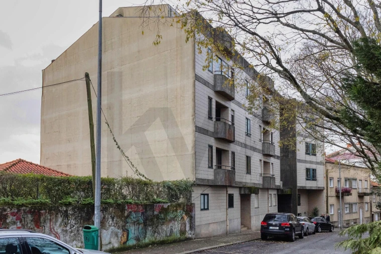 Apartamento T5 para Venda em Paranhos Foto 45