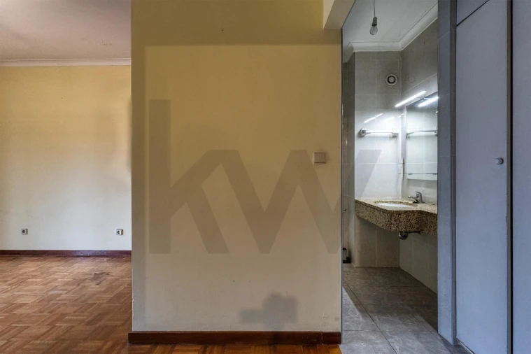 Apartamento T5 para Venda em Paranhos Foto 28