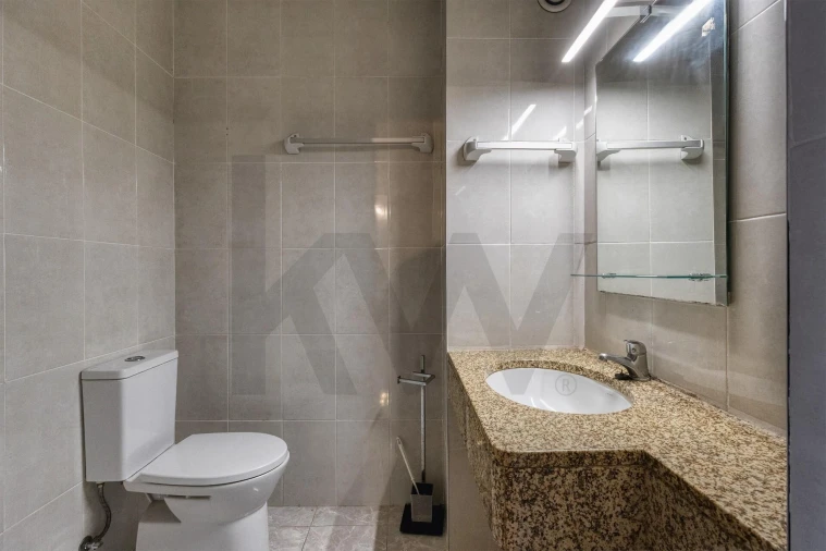 Apartamento T5 para Venda em Paranhos Foto 30