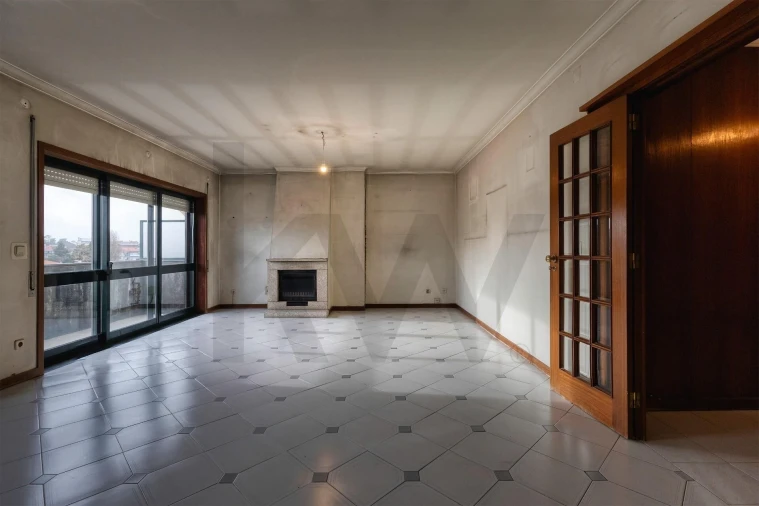 Apartamento T5 para Venda em Paranhos Foto 7