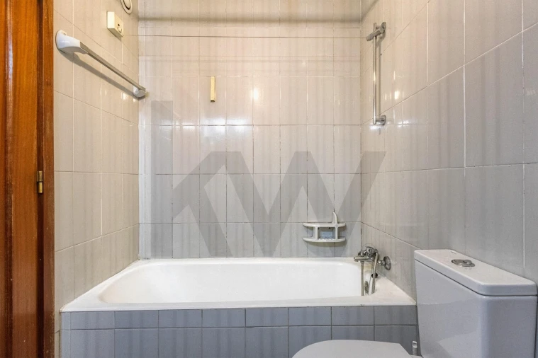 Apartamento T5 para Venda em Paranhos Foto 21