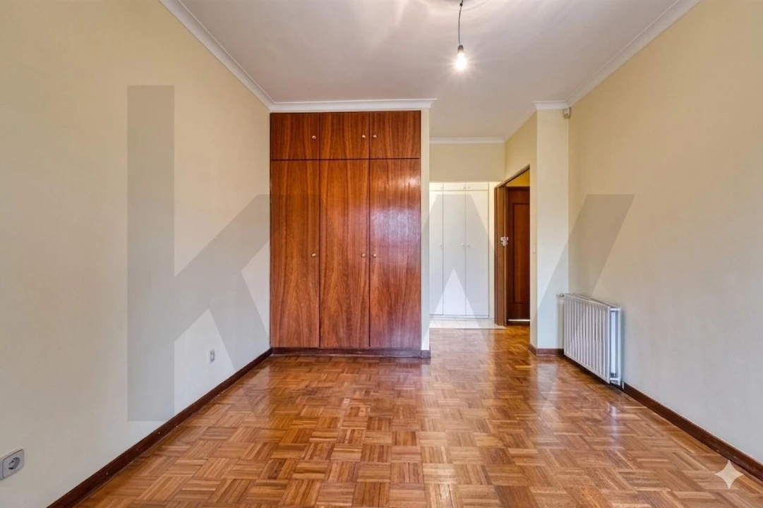 Apartamento T5 para Venda em Paranhos Foto 27