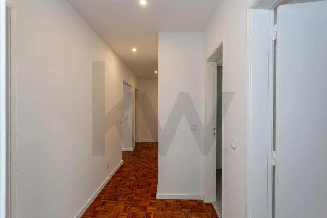 Apartamento T4 para Arrendamento em Algés, Linda-A-Velha e Cruz Quebrada-Dafundo Foto 27