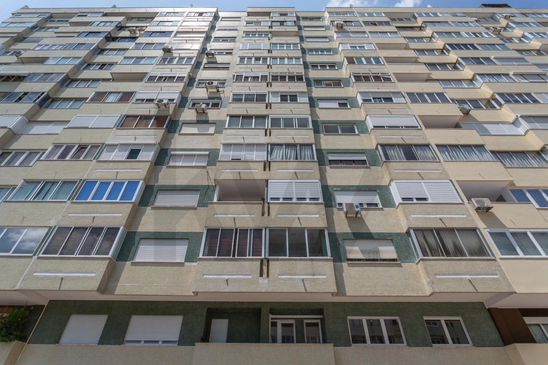 Apartamento T4 para Arrendamento em Algés, Linda-A-Velha e Cruz Quebrada-Dafundo Foto 7