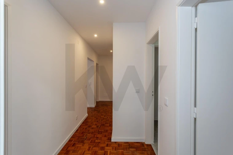 Apartamento T4 para Arrendamento em Algés, Linda-A-Velha e Cruz Quebrada-Dafundo Foto 27