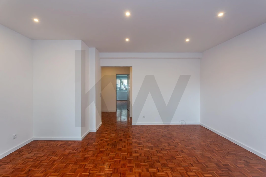 Apartamento T4 para Arrendamento em Algés, Linda-A-Velha e Cruz Quebrada-Dafundo Foto 13