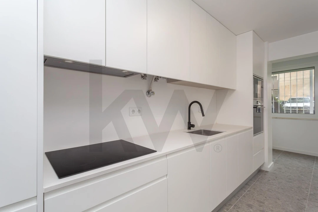 Apartamento T4 para Arrendamento em Algés, Linda-A-Velha e Cruz Quebrada-Dafundo Foto 33