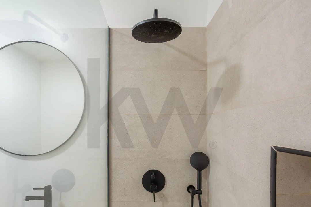 Apartamento T4 para Arrendamento em Algés, Linda-A-Velha e Cruz Quebrada-Dafundo Foto 30