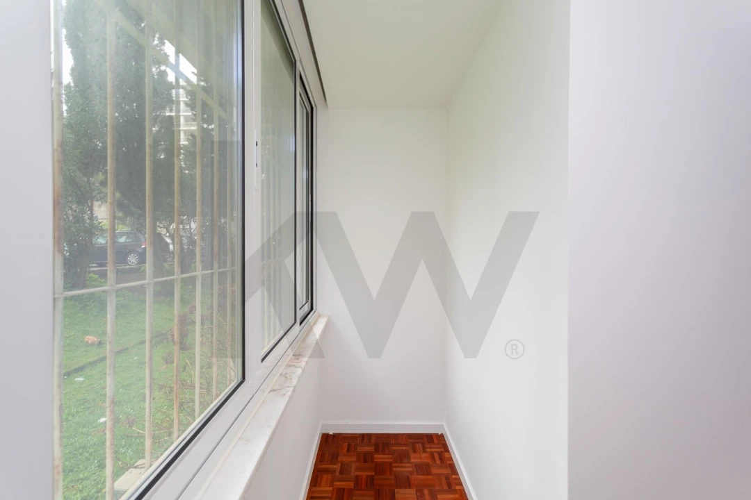 Apartamento T4 para Arrendamento em Algés, Linda-A-Velha e Cruz Quebrada-Dafundo Foto 25