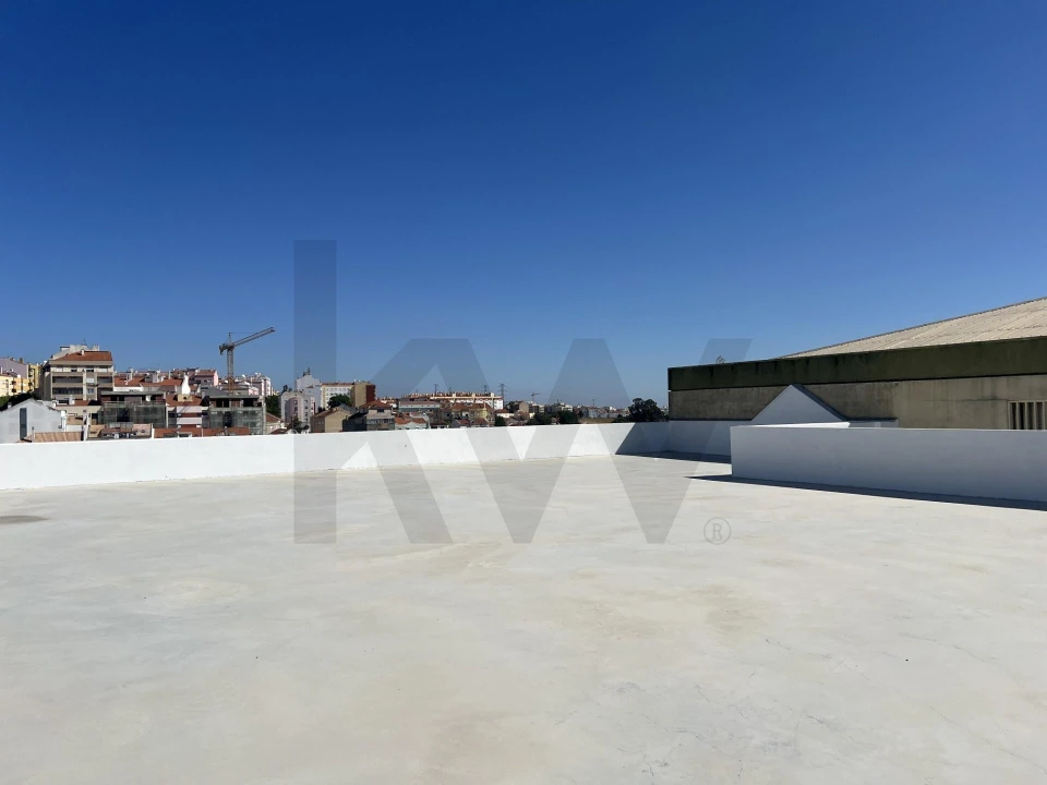 Armazém para Venda em Sacavém e Prior Velho Foto 5