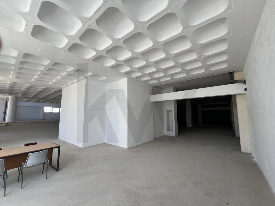 Armazém para Venda em Sacavém e Prior Velho Foto 19