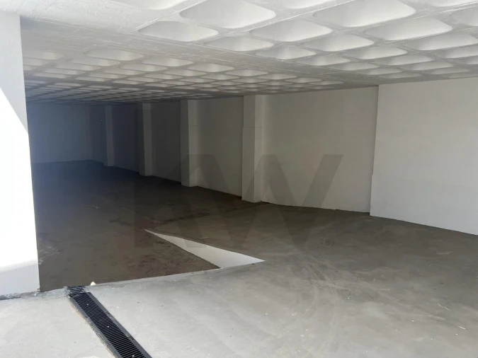 Armazém para Venda em Sacavém e Prior Velho Foto 11