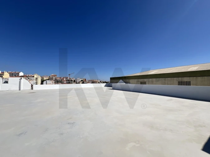 Armazém para Venda em Sacavém e Prior Velho Foto 3