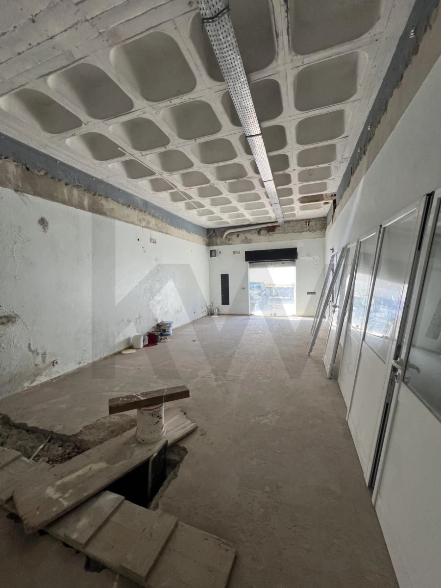 Armazém para Venda em Sacavém e Prior Velho Foto 32