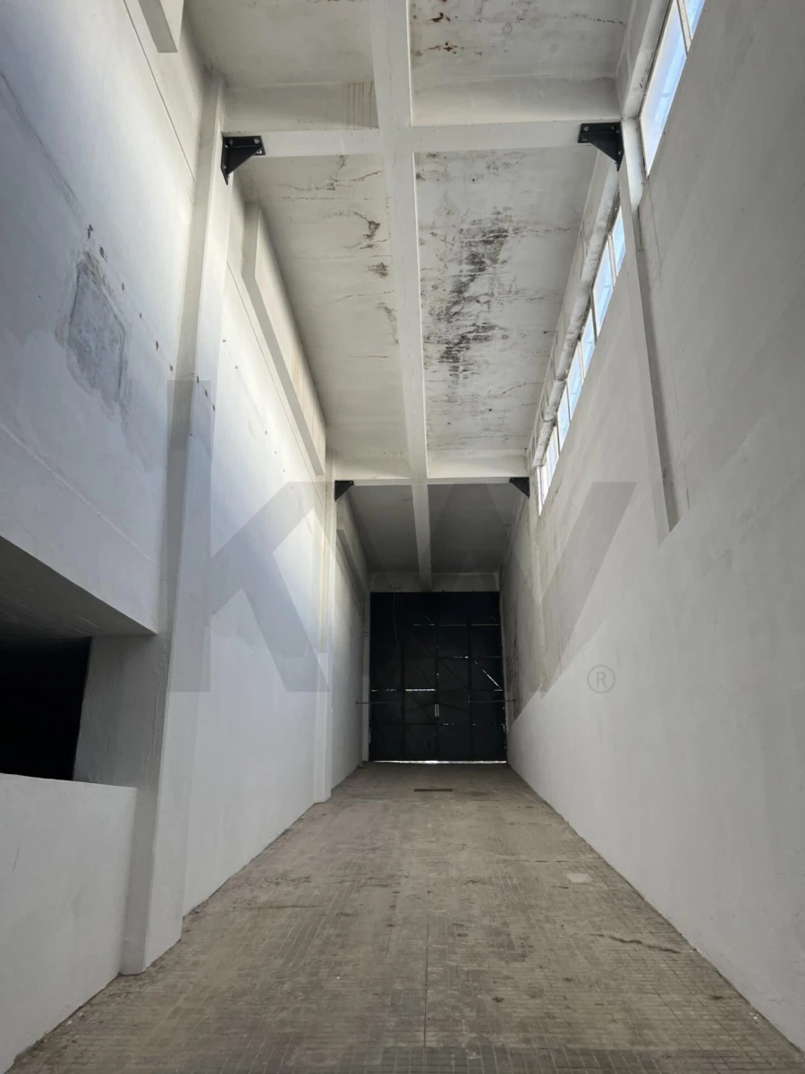 Armazém para Venda em Sacavém e Prior Velho Foto 31