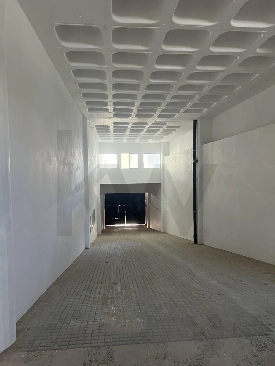 Armazém para Venda em Sacavém e Prior Velho Foto 25