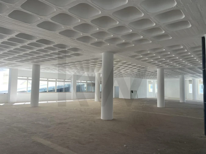 Armazém para Venda em Sacavém e Prior Velho Foto 13