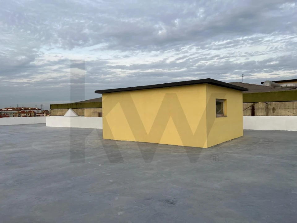 Armazém para Venda em Sacavém e Prior Velho Foto 37