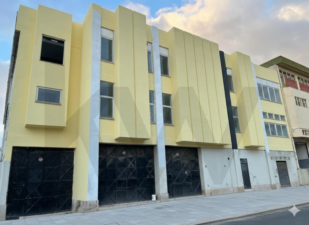 Armazém para Venda em Sacavém e Prior Velho Foto 1