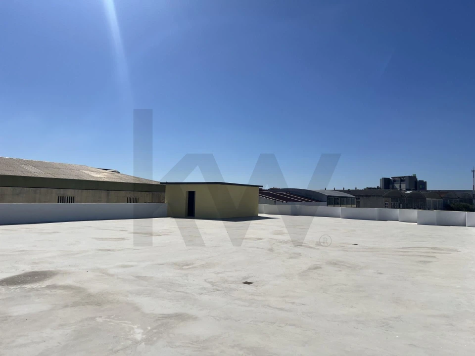 Armazém para Venda em Sacavém e Prior Velho Foto 7