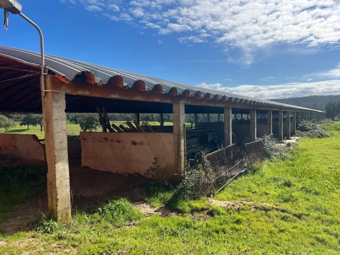 Quinta T2 para Venda em Raposa Foto 16