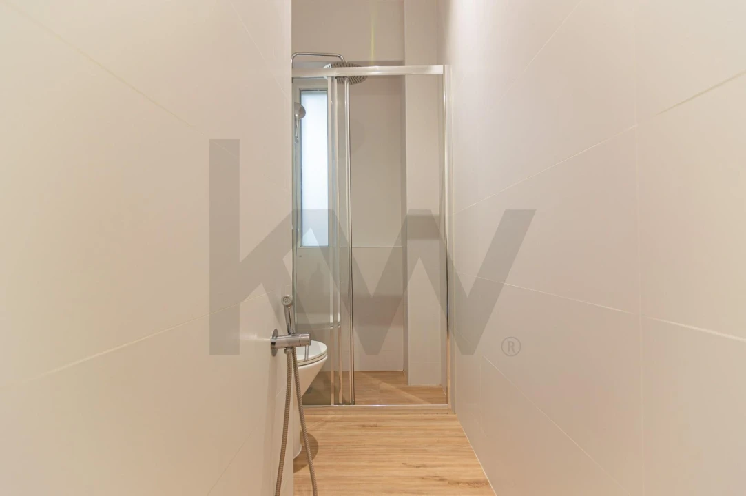 Apartamento T3 para Arrendamento em Alvalade Foto 11