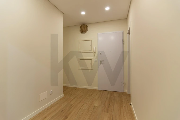 Apartamento T3 para Arrendamento em Alvalade Foto 1